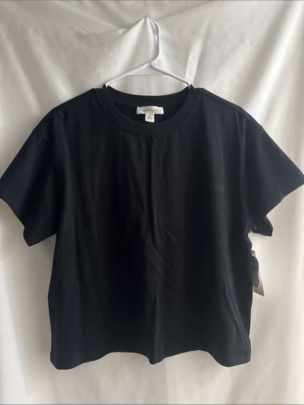 Treasure Bond Black Tee size m 100% cotton nwt